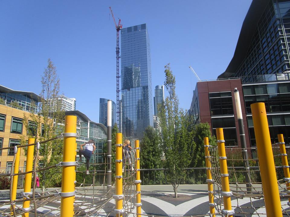 39281980_10216769596778577_265244462802796544_n