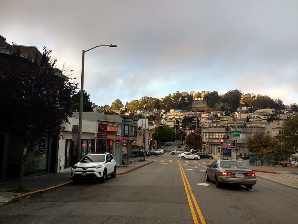 42619366_10217101026064102_762778413583826944_n