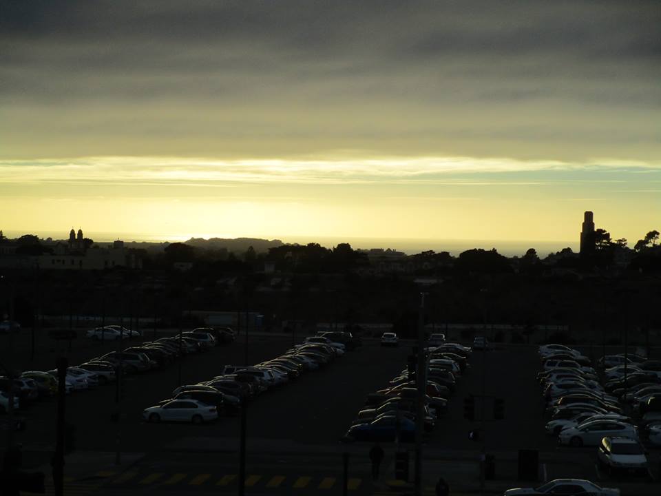 43400854_10217184394068250_547914123321540608_n